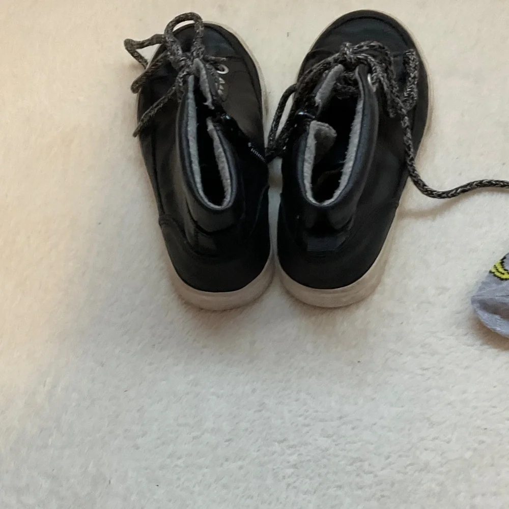 Gymboree Black and White Kids High-Top Sneakers